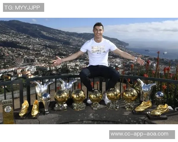 贝纳德斯基揭秘C罗真实个性谦逊友善与团队融洽相处