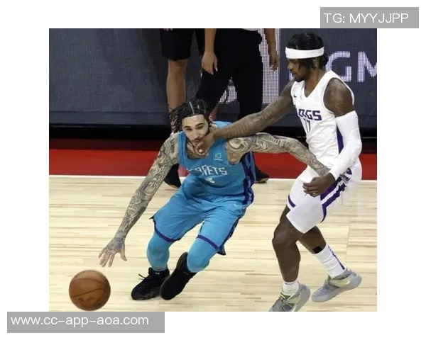 鲍尔兄弟精彩对决二哥利安吉洛现场助威赛后合影温馨分享